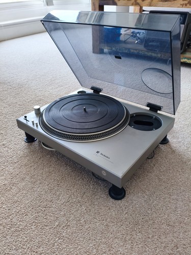 Technics 1200 turntable - technics,